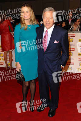 Ricki Noel Lander, Robert Kraft