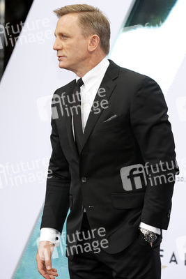 Daniel Craig