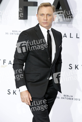 Daniel Craig