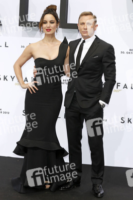 Daniel Craig, Bérénice Marlohe