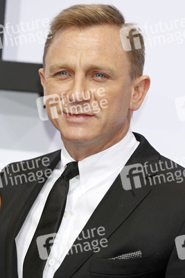 Daniel Craig