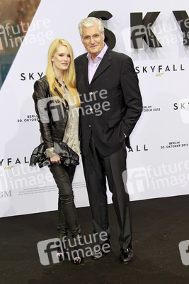 Mirja Du Mont, Sky Du Mont