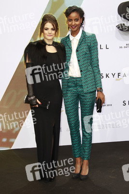 Sara Nuru mit Elisa Schmidt