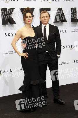 Daniel Craig, Bérénice Marlohe