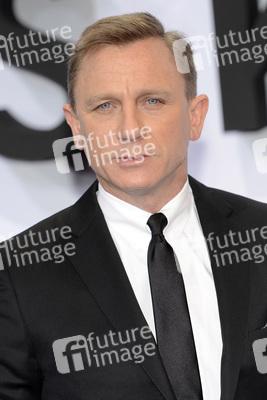 Daniel Craig