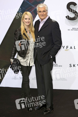 Mirja Du Mont, Sky Du Mont