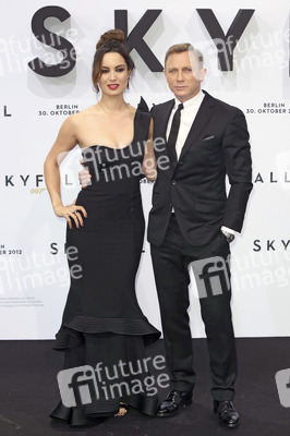 Daniel Craig, Bérénice Marlohe