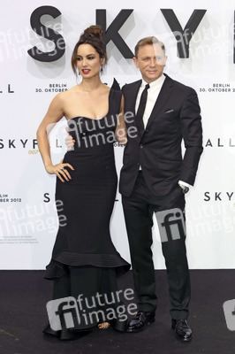 Daniel Craig, Bérénice Marlohe