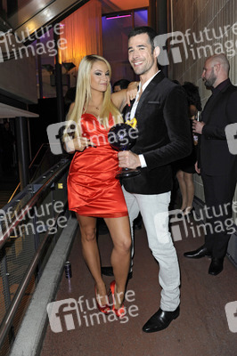 Jana Julie Kilka, Jo Weil