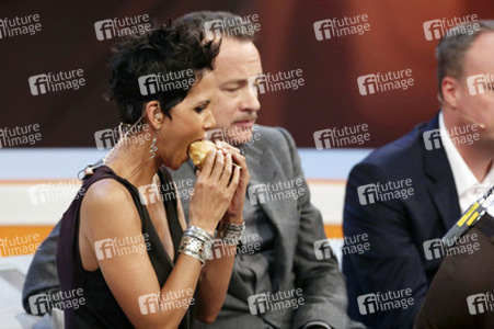 Halle Berry, Tom Hanks