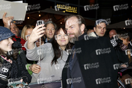 Hugo Weaving