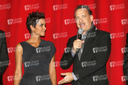 Halle Berry, Tom Hanks