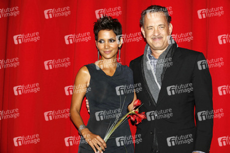 Halle Berry, Tom Hanks