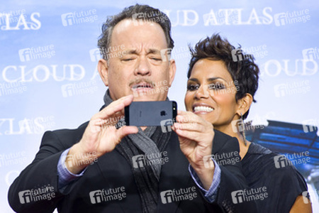 Tom Hanks, Halle Berry