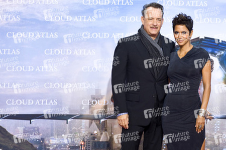 Tom Hanks, Halle Berry