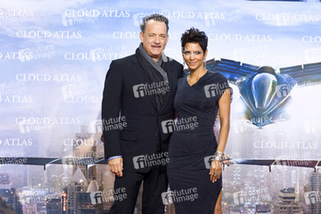 Tom Hanks, Halle Berry