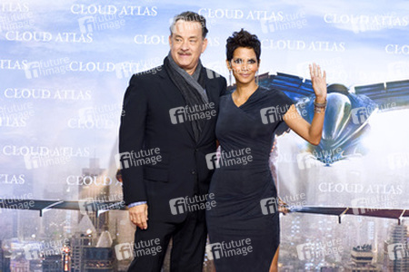 Tom Hanks, Halle Berry