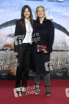 Aylin Tezel, Anika Decker