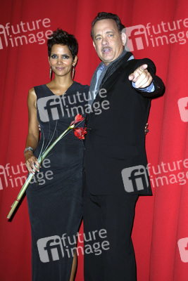Halle Berry, Tom Hanks