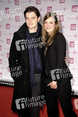 Sam Rliey, Alexandra Maria Lara