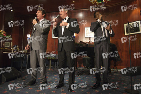 Mark Adams als Dean Martin, Stephen Triffitt als Frank Sinatra, Jay Marsh als Sammy Davis Jr.
