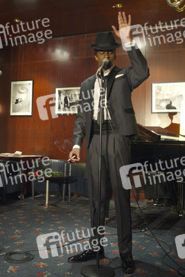 Jay Marsh als Sammy Davis Jr.