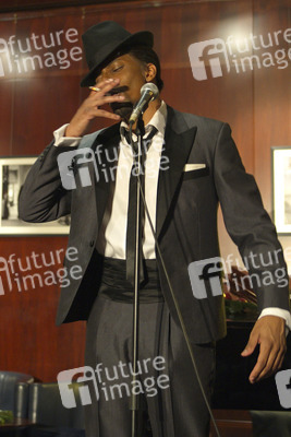 Jay Marsh als Sammy Davis Jr.