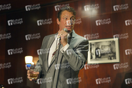 Mark Adams als Dean Martin