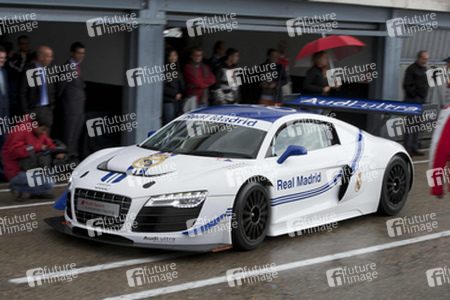 Audi R8 LMS in den Real Madrid Farben