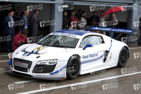 Audi R8 LMS in den Real Madrid Farben
