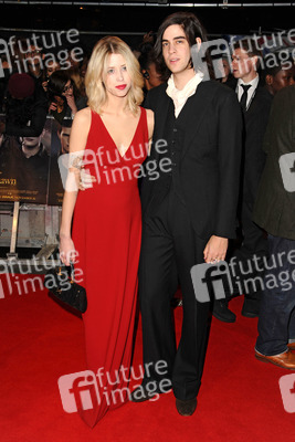 Peaches Geldof mit Begleitung