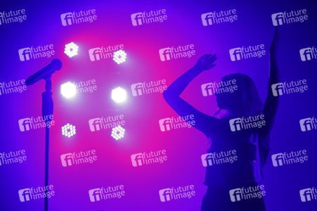 Carolin Niemczyk (Glasperlenspiel)