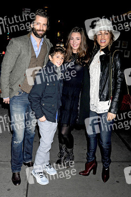 Jennifer Esposito mit Familie