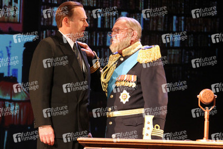 Marcus Bluhm, Niels Hansen