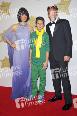 Tom Lehel mit Sohn Dan und Lebensgefährtin Christina Sauser