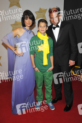 Tom Lehel mit Sohn Dan und Lebensgefährtin Christina Sauser