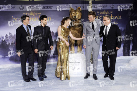 Wyck Godfrey, Taylor Lautner, Kristen Stewart, Robert Pattinson, Bill Condon