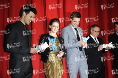 Taylor Lautner, Kristen Stewart, Robert Pattinson, Bill Condon