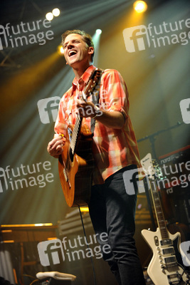 Joey Burns (Calexico)