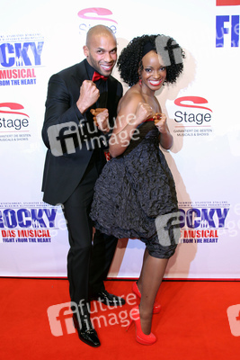 Gino Emnes, Zodwa Selele