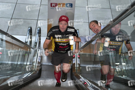 Joey Kelly, Wolfram Kons