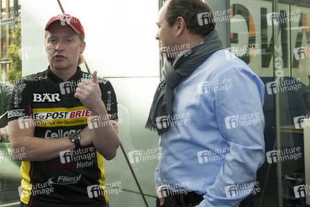 Joey Kelly, Wolfram Kons