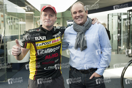 Joey Kelly, Wolfram Kons