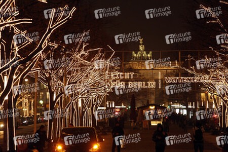 Weihnachtsbeleuchtung vor dem Brandenburger Tor