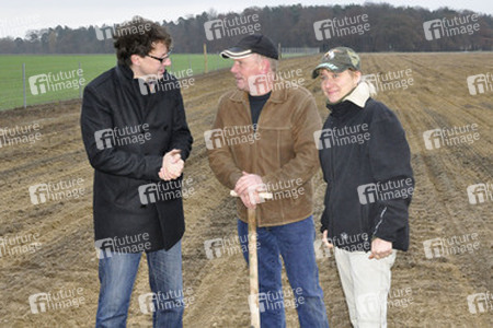 Stefan Birkner mit Jochen und Astrid Helmke