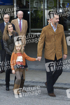 Prinz Felipe mit Prinzessin Letizia und ihren Kindern Prinzessin Leonor und Prinzessin Sofia