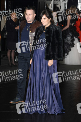 Lily Allen mit Begleitung