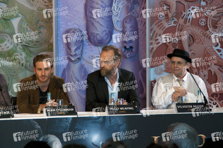 Dean O'Gorman, Hugo Weaving, Sylvester McCoy