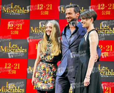 Amanda Seyfried, Hugh Jackman, Anne Hathaway