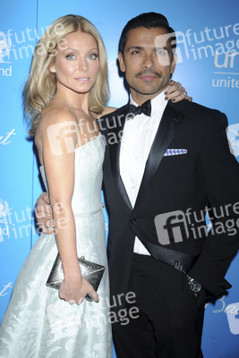 Kelly Ripa, Mark Consuelos
